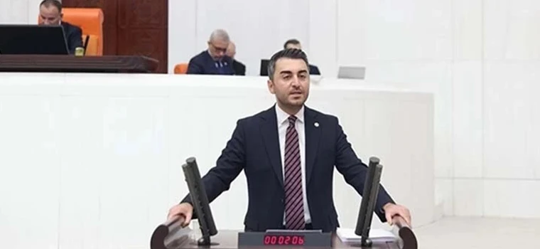 “İKTİDAR, BÜTÇEYE NELERİ SIĞDIRDI DA EMEKLİLERİ SIĞDIRAMADI”