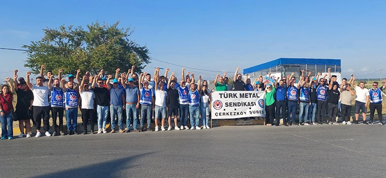 METAL İŞÇİLERİNİN EYLEMİ SÜRÜYOR