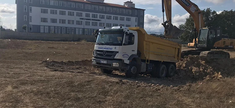 TEPE’YE YAPILACAK İLKOKULUN İNŞAATI BAŞLADI