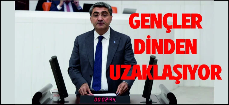 EKMEN :DEVLET ELİYLE DİNDARLIK TUTMAZ;GENÇLER KURDUĞUNUZ DÜZENE BAKIP DİNDEN UZAKLAŞIYOR