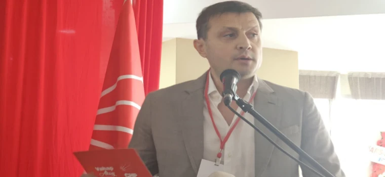 VAHAP AKAY’IN İL KONGRESİNDEKİ KONUŞMASI TÜRKİYE GÜNDEMİNE OTURDU