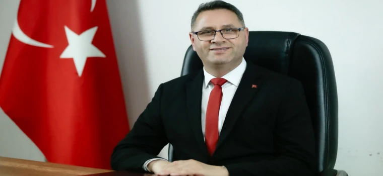AZBAY: “ATATÜRK’Ü SEVMEK SLOGANLA DEĞİL, TÜRKİYE’Yİ BÜYÜTMEKLE OLUR”
