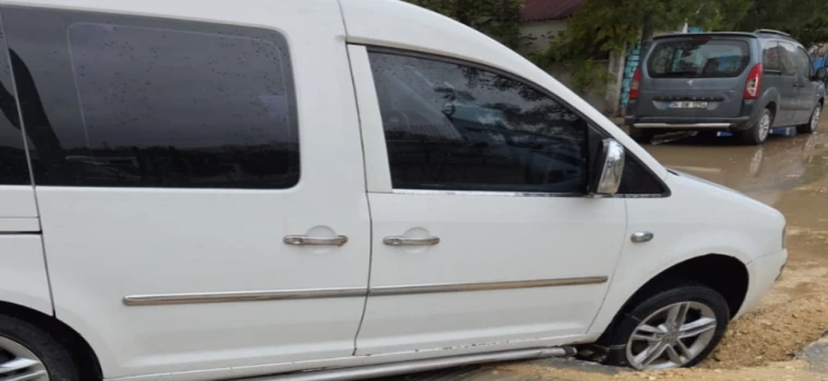 ÇERKEZKÖY’DE ÇUKURLU YOL KABUSU