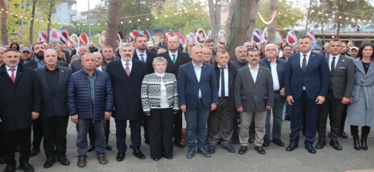 SARAY’DA ATATÜRK PARKI VE YONCA KAFE HİZMETE AÇILDI