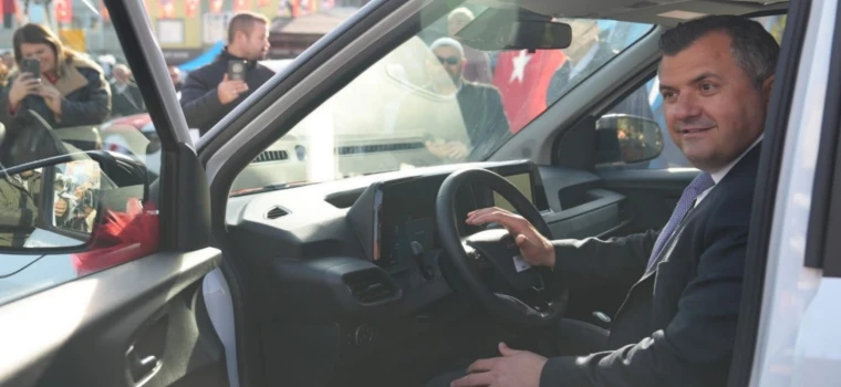 SARAY BELEDİYESİ ARAÇ FİLOSUNA 11 ARAÇ DAHA KATARAK GÜÇLENDİRDİ