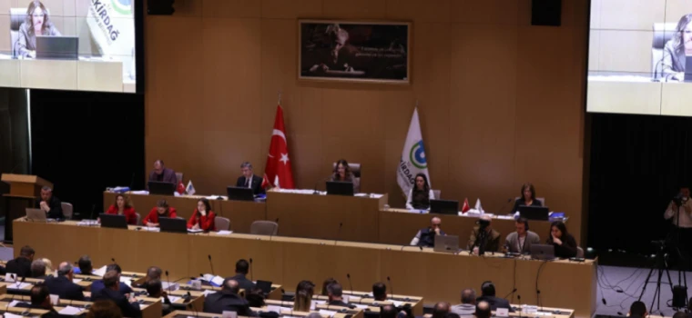 TEKİRDAĞ’DA YILIN SON MECLİSİNDE GÜNDEM: SU KRİZİ, YENİ HİZMETLER VE 2026 MESAJI