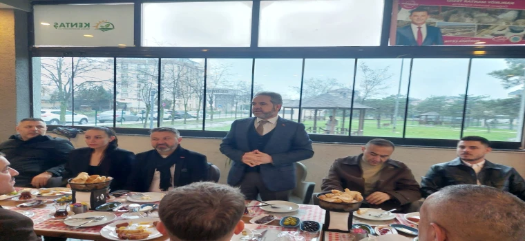 KAPAKLI EMLAKÇILAR DERNEĞİ ÜYELERİ KAHVALTIDA BİR ARAYA GELDİ