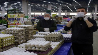 PAZAR ESNAFINA MASKE VE ELDİVEN DAĞITILDI