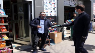 AKAY: “KAPI KAPI DOLAŞIP MASKE DAĞITACAĞIZ”