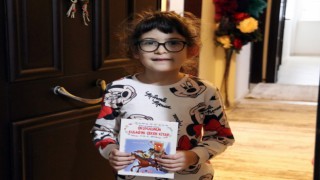 OKULA GİDEMEYEN ÖĞRENCİLERİN KİTAPLARI EVLERİNE ULAŞTIRILIYOR