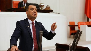 AYGUN: “BU İKTİDAR, HER ŞEYİ YAPIYORMUŞ GİBİ YAPIP, ELİNİ BİLE KIPIRDATMIYOR”