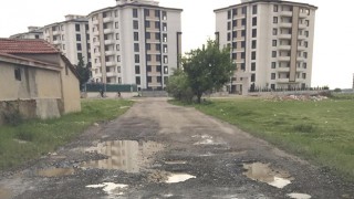 VATANDAŞLARDAN BOZUK YOL TEPKİSİ!