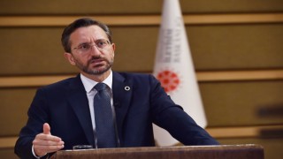 İLETİŞİM BAŞKANI ALTUN: “ZOR ŞARTLAR ALTINDA ÇALIŞTIĞINIZI EN İYİ BİZLER BİLİYORUZ”