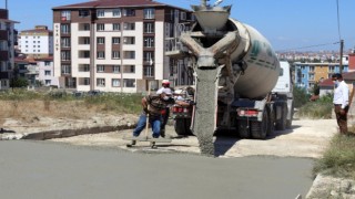 KIZILPINAR GÜL SOKAK’TA DEMİRLİ BETON YOL ÇALIŞMASI