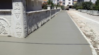 BİR SOKAKTA DAHA YOL ÇALIŞMASI TAMAMLANDI