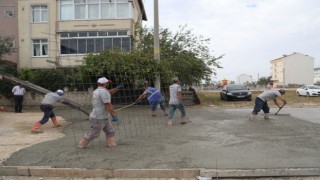 4 SOKAKTA BETON YOL YAPILDI