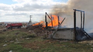 BOŞ ARAZİDEKİ TANDIR CAYIR CAYIR YANDI