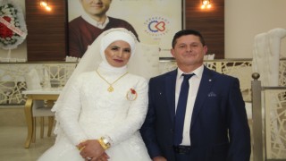 DİLLERE DESTAN DÜĞÜNLE DÜNYALARINI BİRLEŞTİRDİLER