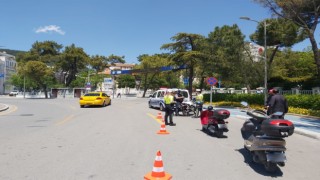 POLİS EKİPLERİNDEN MOTOSİKLET SÜRÜCÜLERİNE DENETİM