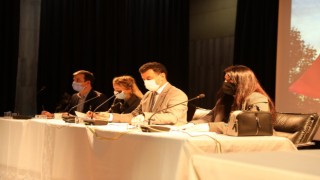 KAPAKLI MECLİSİNDE GERGİN OTURUM