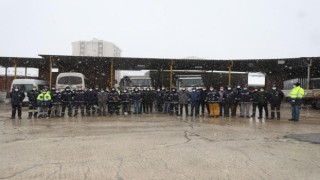 KAPAKLI’DA KARLA MÜCADELE EKİPLERİ 24 SAAT GÖREV BAŞINDA