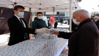 AKAY, KANDİL SİMİDİ DAĞITTI