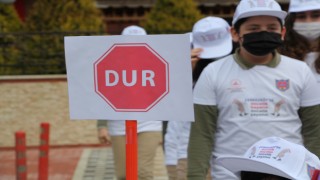 YOL VERMEYEN SÜRÜCÜYE 652 LİRA CEZA