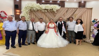 DİLLERE DESTAN DÜĞÜNLE DÜNYAEVİNE GİRDİLER