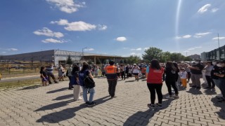 GENÇLİK MERKEZİNDE GERÇEĞİNİ ARATMAYAN DEPREM TATBİKATI