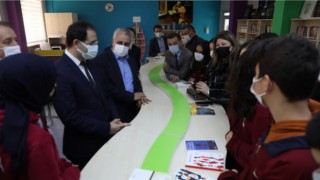 “KİTAPSIZ KÜTÜPHANE KALMASIN” PROJESİ BAŞLADI