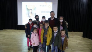 ÇOCUKLAR “SAGU PAGU” VE “DORU” FİLMLERİNİ İLGİYLE SEYRETTİ