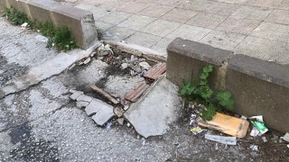 ENGELLİ RAMPASININ DEMİRLERİ ÇALINDI