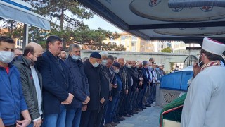 FİKRET ÇOLAKOĞLU DUALARLA DEFNEDİLDİ