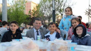 GÖNÜL SOFRALARI İSMETPAŞA MAHALLESİ’NDE KURULDU