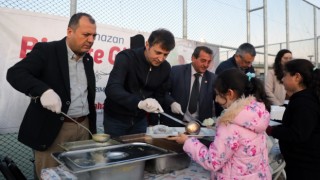 MAHALLE İFTARLARININ FİNALİ KENT PARK’TA YAPILDI