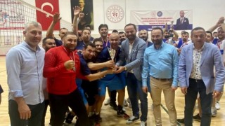 İŞİTME ENGELLİLER VOLEYBOL TAKIMI NAMAĞLUP ŞAMPİYON OLDU