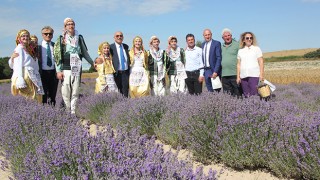 KIZILPINAR’DA GÖRSEL ŞÖLEN