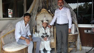 ASAFCAN ERKEKLİĞE İLK ADIMINI ATTI