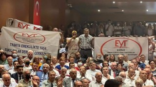 ÖZTÜRK,''EYT TRAKYA ŞUBESİ OLARAK İKTİDARIN BASINDA ÇIKAN FORMÜLLERİNİ KABUL ETMİYORUZ''