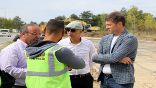 29 EKİM CADDESİ’NDE YOL GENİŞLETME ÇALIŞMALARI DEVAM EDİYOR