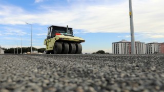 3 SOKAKTA 3 BİN METREKARE SATHİ KAPLAMA YOL ÇALIŞMASI YAPILDI