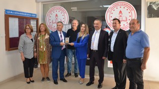 THK’YA DESTEKTE BULUNANLARA PLAKET VERİLDİ