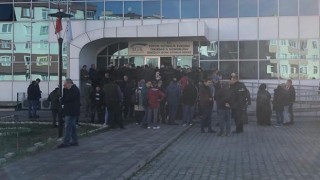 SGK ÖNÜNDE EMEKLİ KUYRUĞU