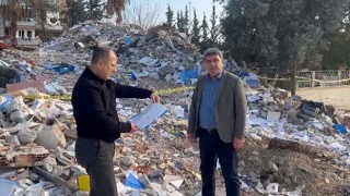 NURDAĞ BELEDİYE BİNASI YIKTIRILDI VE BELGELER SOKAĞA SAÇILDI!