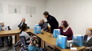 AKAY’DAN BAKIMEVİNE BAYRAM ZİYARETİ