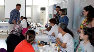 HALK AKADEMİSİ’NDE BAŞARI ÇITASI YÜKSELİYOR