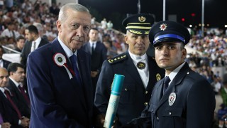 KAPAKLILI MURAT DİLEK, DİPLOMASINI ERDOĞAN’DAN ALDI