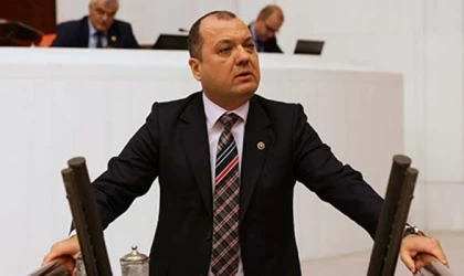 “TÜRKİYE’DE GAZETECİ OLMAK, ATEŞTEN GÖMLEK GİYMEK”