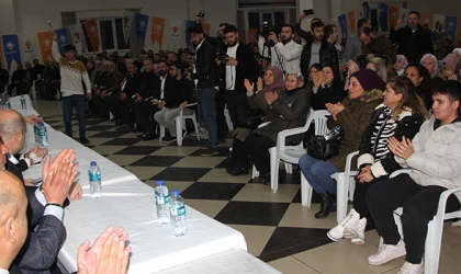 CÜNEYT YÜKSEL, KIZILPINAR’DA HALKLA BULUŞTU