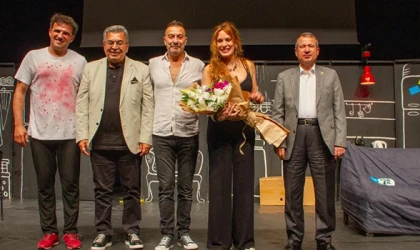 ÖLÜ’N BİZİ AYIRANA DEK, KIRDI GEÇİRDİ